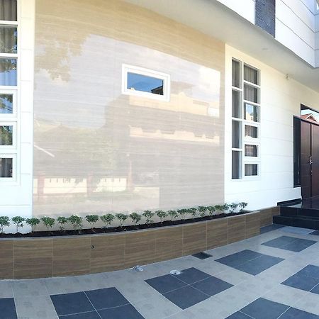 Grand Mulia Guest House Balikpapan  Exteriör bild